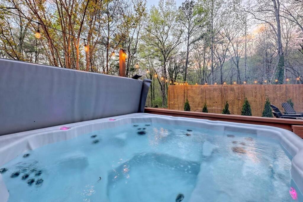 Near Downtown Helen - Hottub, Sauna, Game Room, Fire Pit Kültér fotó