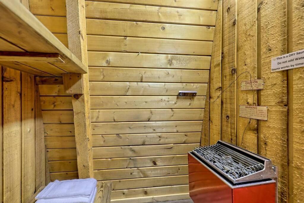 Near Downtown Helen - Hottub, Sauna, Game Room, Fire Pit Kültér fotó