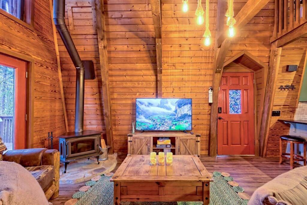 Near Downtown Helen - Hottub, Sauna, Game Room, Fire Pit Kültér fotó